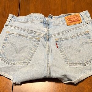Levi's Women's 501 w27 shorts
